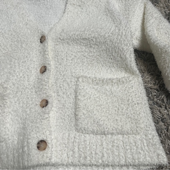White Fur Cardigan - Picture 4 of 7